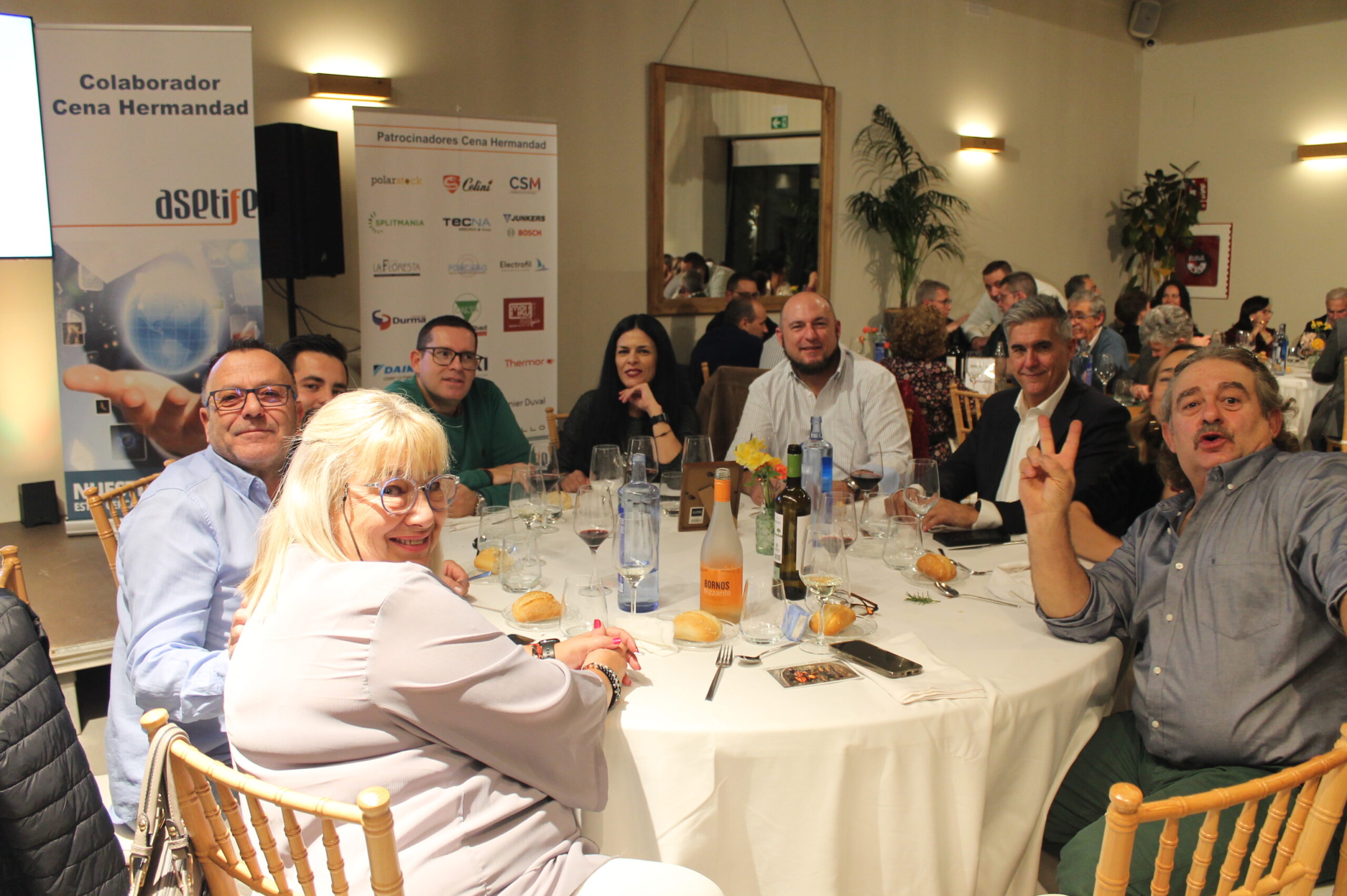 IMG 3256 1 scaled - ASETIFE agradece el apoyo de Splitmania en su Cena de Hermandad