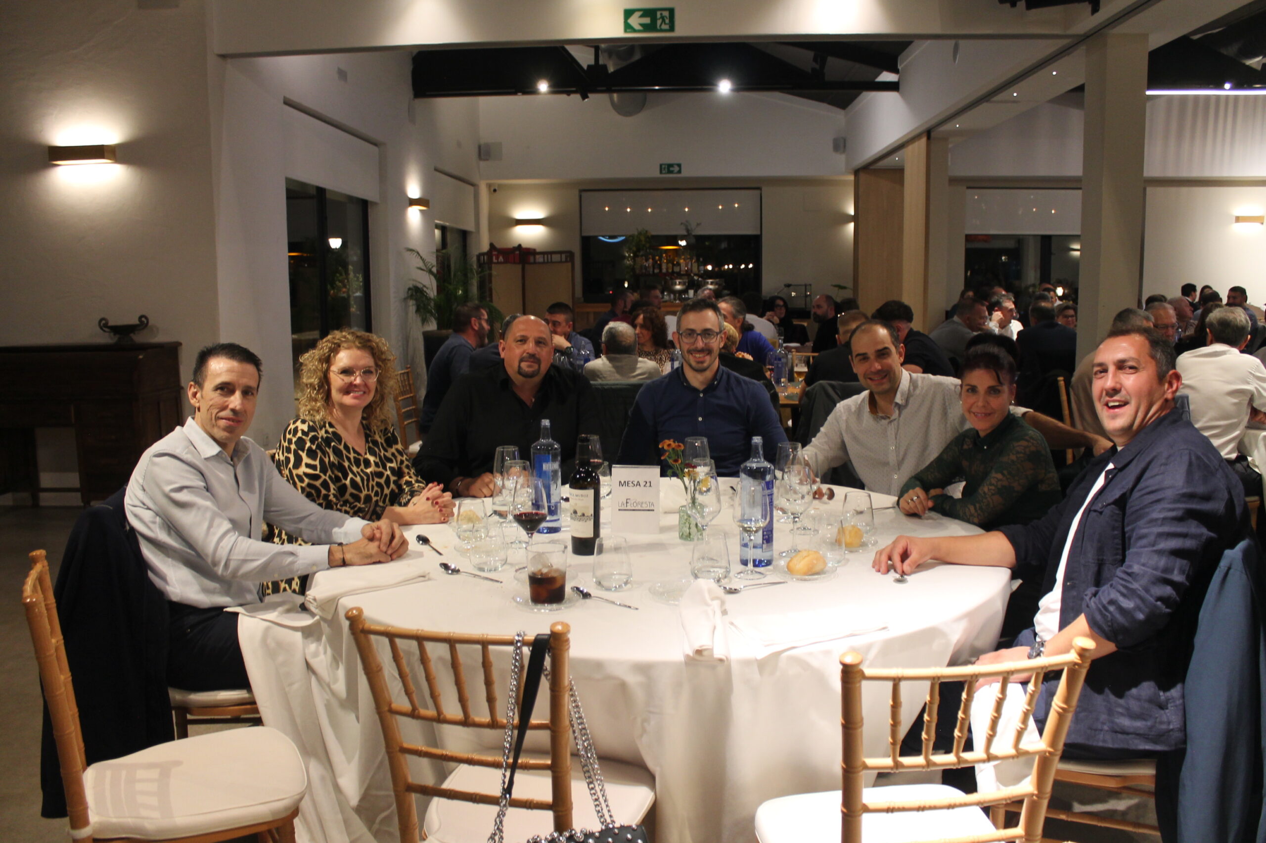 IMG 3268 scaled - SUMINISTROS INDUSTRIALES LA FLORESTA, patrocinador de la Cena de Hermandad de ASETIFE