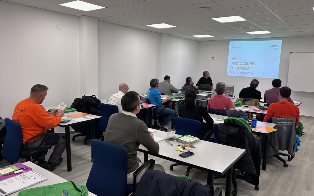 Curso de Instalaciones Eléctricas de Baja Tensión en Edificación