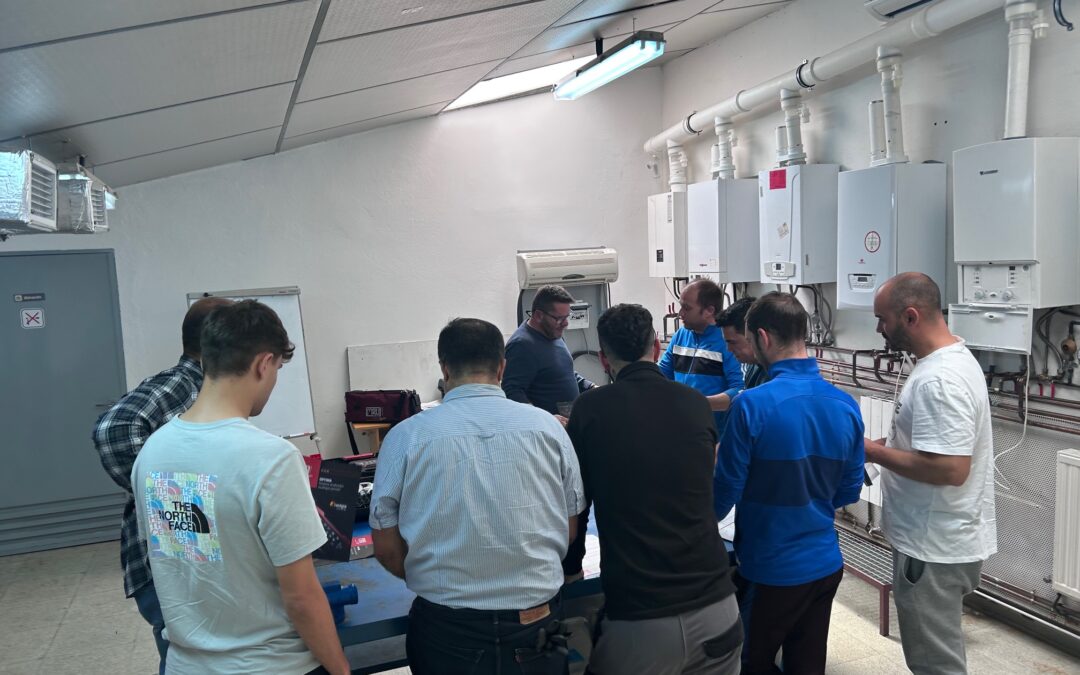 Visita de MRU Ibérica al curso de Agentes de Puesta en Marcha de Gas de ASETIFE