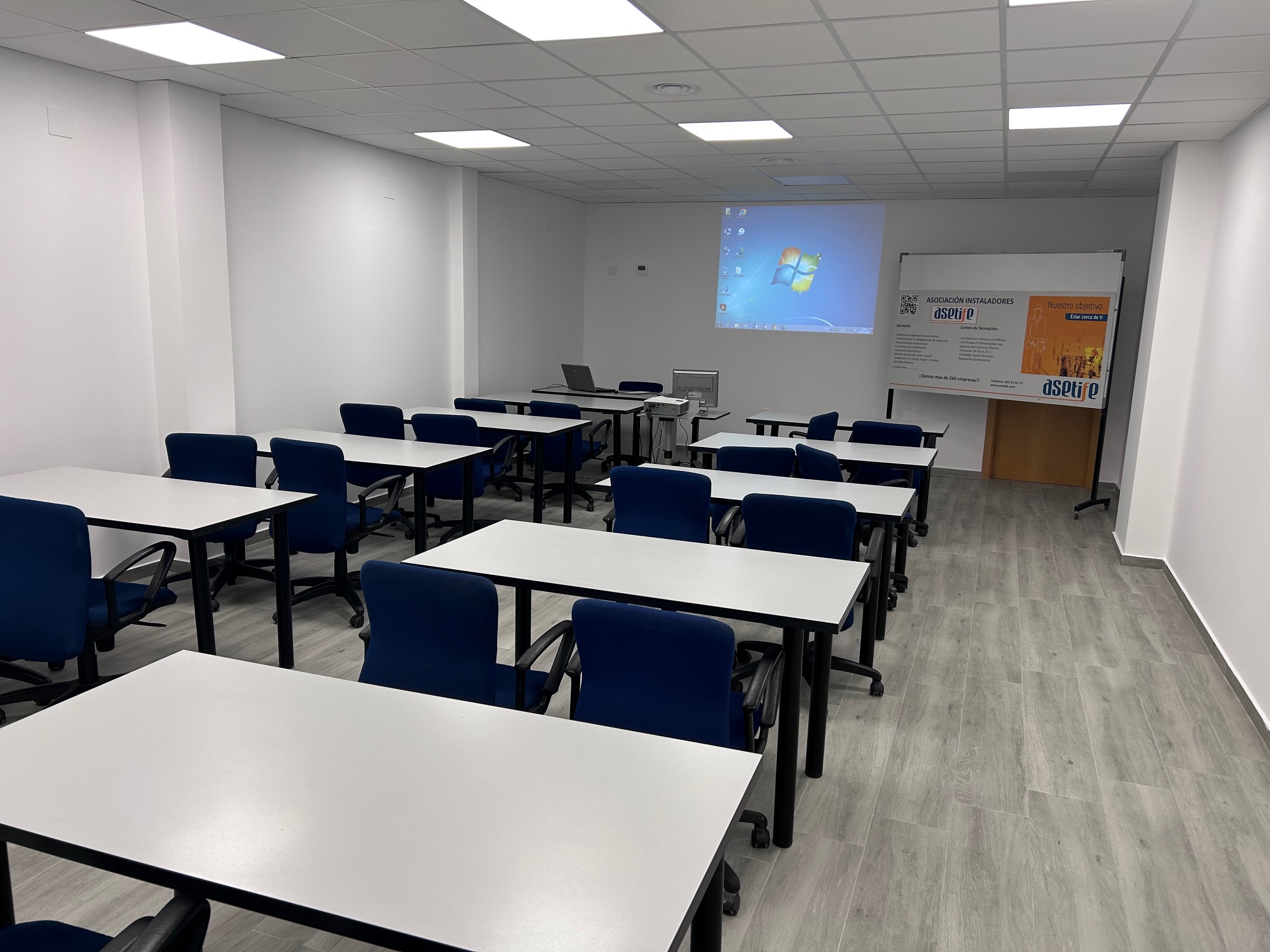 aula teoria - ASETIFE estrena nuevas instalaciones